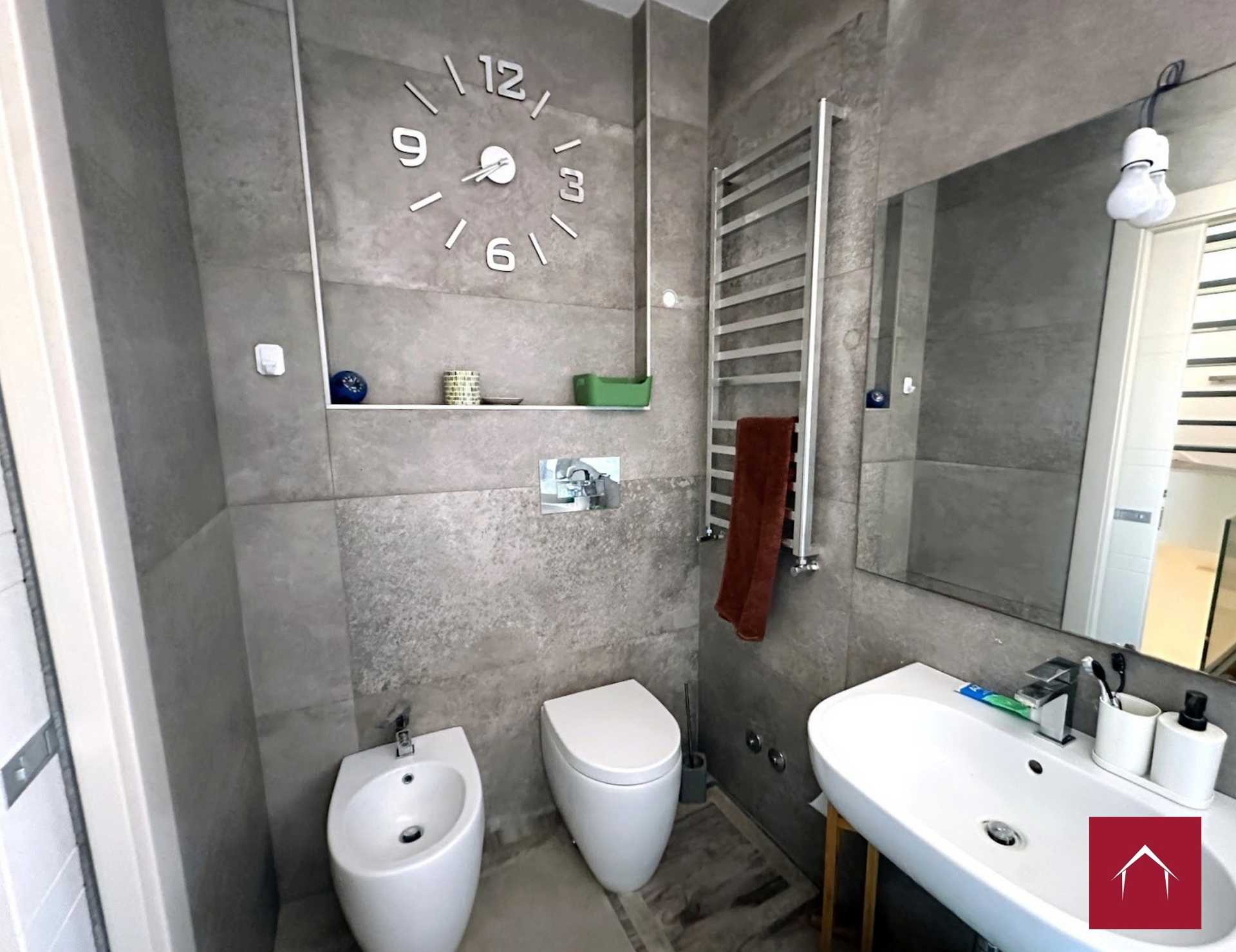 Bilocale arredato con esclusivo terrazzo panoramico - foto 17